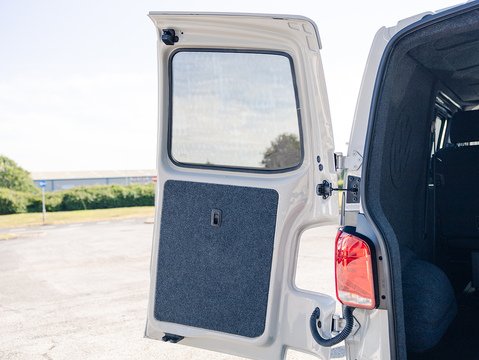 2.0 BiTDI T30 Highline Panel Van 5dr Diesel DSG FWD SWB Euro 6 (s/s) (204 ps)