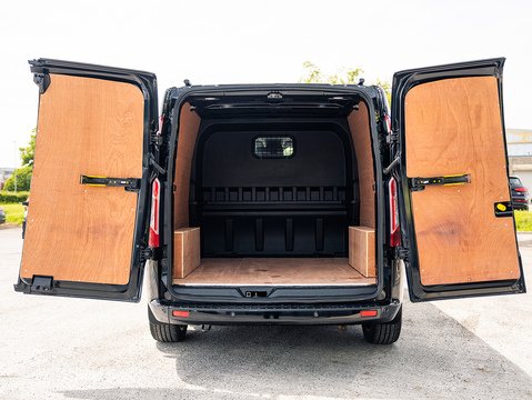 2.0 320 EcoBlue Limited Crew Van Double Cab 5dr Diesel Manual L2 H1 Euro 6 (s/s) (6 Seat) (130 ps)