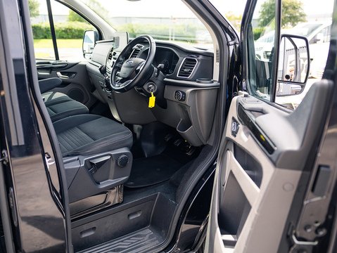 2.0 320 EcoBlue Limited Crew Van Double Cab 5dr Diesel Manual L2 H1 Euro 6 (s/s) (6 Seat) (130 ps)