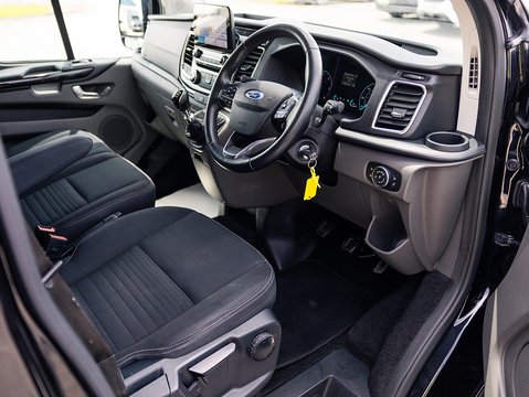 2.0 320 EcoBlue Limited Crew Van Double Cab 5dr Diesel Manual L2 H1 Euro 6 (s/s) (6 Seat) (130 ps)