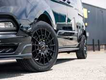 Ford Transit Custom Signature 320 2.0 EcoBlue 130 BHP L2 LWB 6 Seat Doublecab Euro 6 Diesel 6 Speed Manual Van