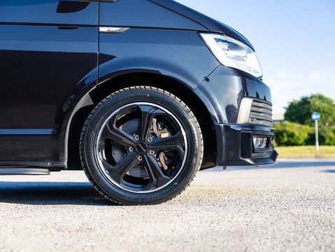 2.0 BiTDI T32 BlueMotion Tech Highline Kombi Double Cab 5dr Diesel DSG FWD SWB Euro 6 (s/s) (204 ps)