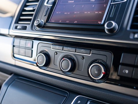 2.0 BiTDI T32 BlueMotion Tech Highline Kombi Double Cab 5dr Diesel DSG FWD SWB Euro 6 (s/s) (204 ps)