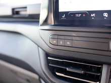 Ford Transit Custom Signature 320 2.0 EcoBlue 170 BHP L2 LWB Limited 6 Seat Doublecab Euro 6 Diesel 8 Speed Automatic Van.