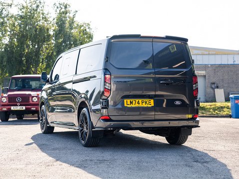2.0 320 EcoBlue Limited Crew Van Double Cab 5dr Diesel Auto L2 H1 Euro 6 (s/s) (170 ps)