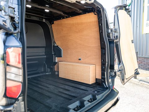 2.0 320 EcoBlue Limited Crew Van Double Cab 5dr Diesel Auto L2 H1 Euro 6 (s/s) (170 ps)