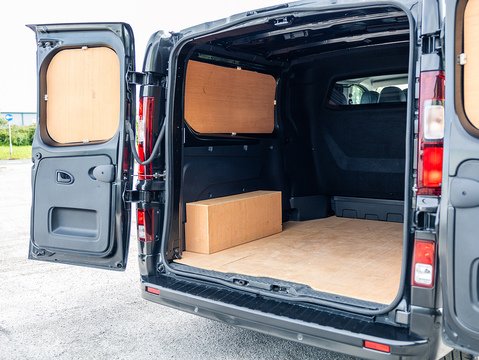 2.0 dCi Blue LL30 Sport+ Crew Van Double Cab 6dr Diesel EDC L2 H1 Euro 6 (s/s) (170 ps)
