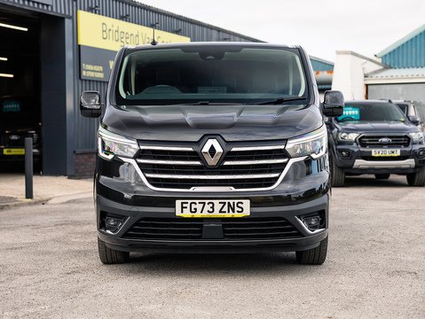 2.0 dCi Blue LL30 Sport+ Crew Van Double Cab 6dr Diesel EDC L2 H1 Euro 6 (s/s) (170 ps)