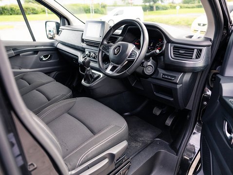 2.0 dCi Blue LL30 Sport+ Crew Van Double Cab 6dr Diesel EDC L2 H1 Euro 6 (s/s) (170 ps)