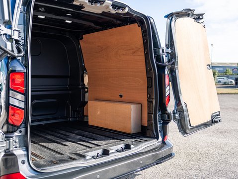 2.0 320 EcoBlue Limited Crew Van Double Cab 5dr Diesel Auto L2 H1 Euro 6 (s/s) (136 ps)