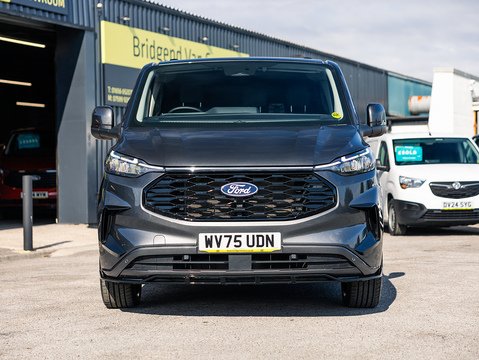 2.0 320 EcoBlue Limited Crew Van Double Cab 5dr Diesel Auto L2 H1 Euro 6 (s/s) (136 ps)