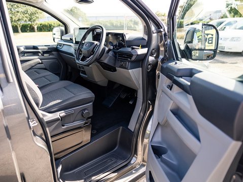 2.0 320 EcoBlue Limited Crew Van Double Cab 5dr Diesel Auto L2 H1 Euro 6 (s/s) (136 ps)