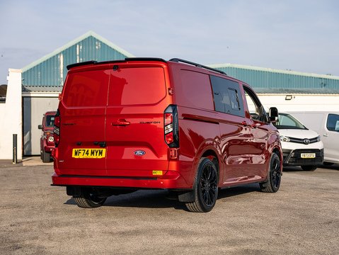 2.5 320 Duratec 11.8kWh Limited Crew Van 5dr Petrol Plug-in Hybrid Auto L1 Euro 6 (232 ps)