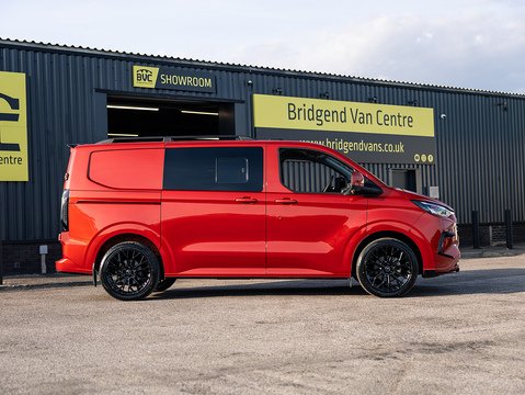 2.5 320 Duratec 11.8kWh Limited Crew Van 5dr Petrol Plug-in Hybrid Auto L1 Euro 6 (232 ps)
