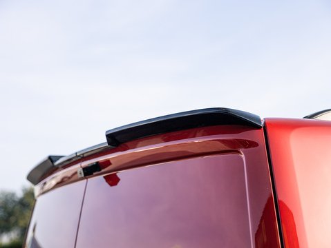 2.5 320 Duratec 11.8kWh Limited Crew Van 5dr Petrol Plug-in Hybrid Auto L1 Euro 6 (232 ps)