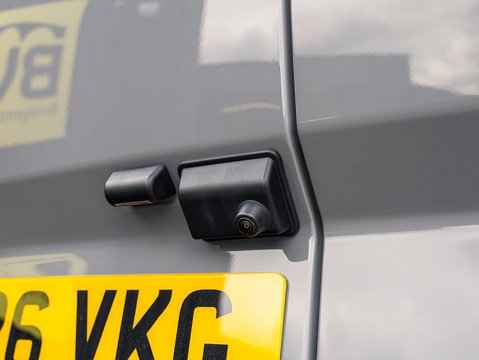 2.5 320 Duratec 11.8kWh Limited Crew Van Double Cab 5dr Petrol Plug-in Hybrid Auto L2 H1 Euro 6 (232 ps)