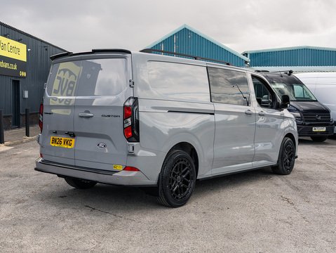 2.5 320 Duratec 11.8kWh Limited Crew Van Double Cab 5dr Petrol Plug-in Hybrid Auto L2 H1 Euro 6 (232 ps)