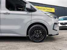 Ford Transit Custom Signature 320 2.5 Duratec 232 BHP PHEV L2 LWB Limited 6 Seat Doublecab Hybrid Petrol Automatic Van