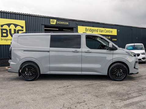 2.5 320 Duratec 11.8kWh Limited Crew Van Double Cab 5dr Petrol Plug-in Hybrid Auto L2 H1 Euro 6 (232 ps)