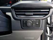 Ford Transit Custom Signature 320 2.5 Duratec 232 BHP PHEV L2 LWB Limited 6 Seat Doublecab Hybrid Petrol Automatic Van