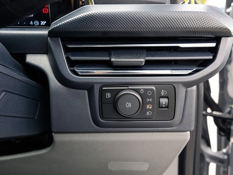 2.5 320 Duratec 11.8kWh Limited Crew Van Double Cab 5dr Petrol Plug-in Hybrid Auto L2 H1 Euro 6 (232 ps)