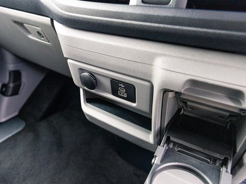 2.5 320 Duratec 11.8kWh Limited Crew Van Double Cab 5dr Petrol Plug-in Hybrid Auto L2 H1 Euro 6 (232 ps)