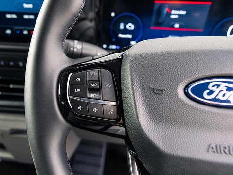 2.5 320 Duratec 11.8kWh Limited Crew Van Double Cab 5dr Petrol Plug-in Hybrid Auto L2 H1 Euro 6 (232 ps)