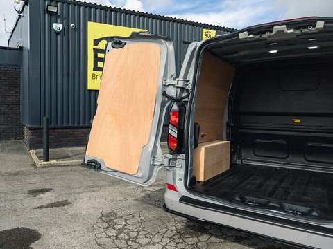 2.5 320 Duratec 11.8kWh Limited Crew Van Double Cab 5dr Petrol Plug-in Hybrid Auto L2 H1 Euro 6 (232 ps)