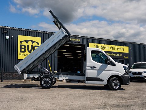 MWB FWD ML35 2.0 dCi 150 BHP Advance Euro 6 Diesel 6 Speed Manual TGS Aluminium Tipper