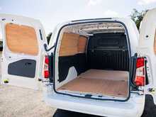 Vauxhall Combo 1.5 Turbo D 2300 Pro Panel Van 6dr Diesel Manual L2 H1 Euro 6 (s/s) (100 ps)