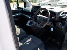 Vauxhall Combo 1.5 Turbo D 2300 Pro Panel Van 6dr Diesel Manual L2 H1 Euro 6 (s/s) (100 ps)