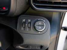 Vauxhall Combo 1.5 Turbo D 2300 Pro Panel Van 6dr Diesel Manual L2 H1 Euro 6 (s/s) (100 ps)