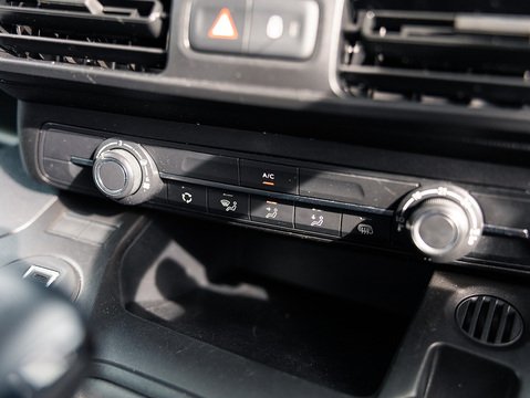 1.5 BlueHDi 1000 Professional Standard Panel Van 5dr Diesel Manual SWB Euro 6 (s/s) (100 ps)