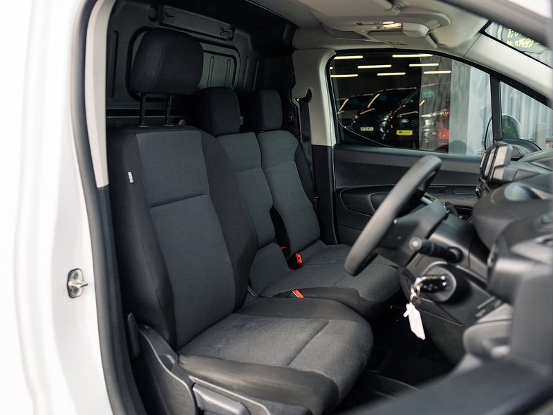 Peugeot 1.5 BlueHDi 1000 Professional Standard Panel Van 5dr Diesel Manual SWB Euro 6 (s/s) (100 ps)