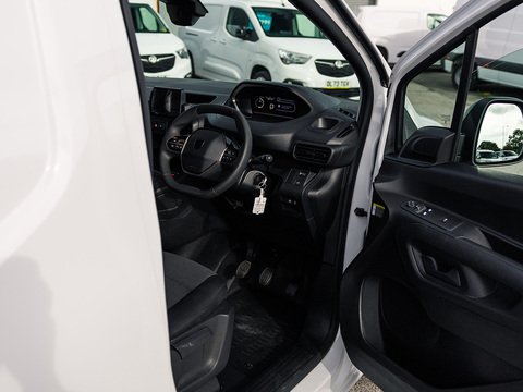 1.5 BlueHDi 1000 Professional Standard Panel Van 5dr Diesel Manual SWB Euro 6 (s/s) (100 ps)
