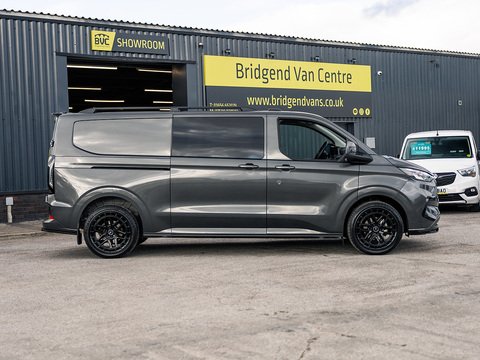 2.0 320 EcoBlue Limited Crew Van Double Cab 5dr Diesel Auto L2 H1 Euro 6 (s/s) (170 ps)