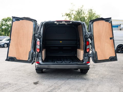 2.0 320 EcoBlue Limited Crew Van Double Cab 5dr Diesel Auto L2 H1 Euro 6 (s/s) (170 ps)
