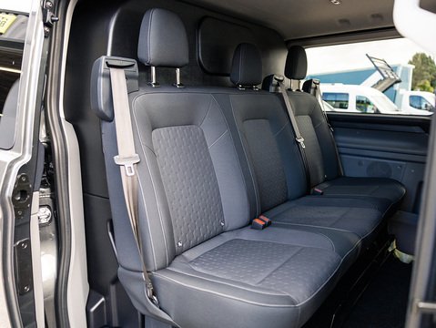 2.0 320 EcoBlue Limited Crew Van Double Cab 5dr Diesel Auto L2 H1 Euro 6 (s/s) (170 ps)