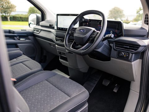 2.0 320 EcoBlue Limited Crew Van Double Cab 5dr Diesel Auto L2 H1 Euro 6 (s/s) (170 ps)