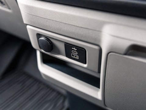 2.0 280 EcoBlue Limited Panel Van 5dr Diesel Auto L1 H1 Euro 6 (s/s) (136 ps)