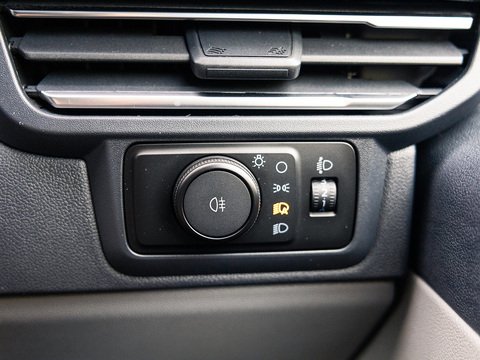 2.0 280 EcoBlue Limited Panel Van 5dr Diesel Auto L1 H1 Euro 6 (s/s) (136 ps)