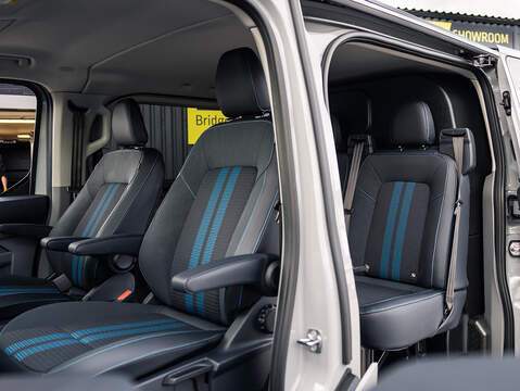 2.0 320 EcoBlue Sport Crew Van Double Cab 5dr Diesel Auto AWD L1 H1 Euro 6 (s/s) (170 ps)