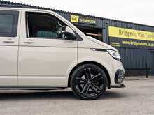 2020 Volkswagen Transporter T6.1 T32 Highline 2.0 TDI 150PS DSG SWB 5 Seat Kombi Euro 6 Diesel Automatic Van