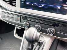 2020 Volkswagen Transporter T6.1 T32 Highline 2.0 TDI 150PS DSG SWB 5 Seat Kombi Euro 6 Diesel Automatic Van