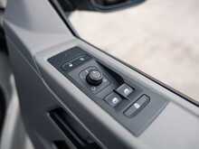 2020 Volkswagen Transporter T6.1 T32 Highline 2.0 TDI 150PS DSG SWB 5 Seat Kombi Euro 6 Diesel Automatic Van