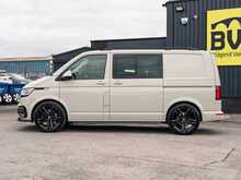 2020 Volkswagen Transporter T6.1 T32 Highline 2.0 TDI 150PS DSG SWB 5 Seat Kombi Euro 6 Diesel Automatic Van