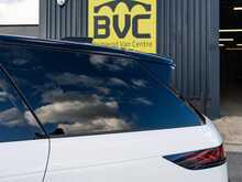 Land Rover Range Rover Sport 3.0 D300 MHEV Dynamic SE Euro 6 Diesel Automatic 4WD SUV