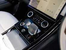 Land Rover Range Rover Sport 3.0 D300 MHEV Dynamic SE Euro 6 Diesel Automatic 4WD SUV