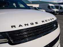 Land Rover Range Rover Sport 3.0 D300 MHEV Dynamic SE Euro 6 Diesel Automatic 4WD SUV