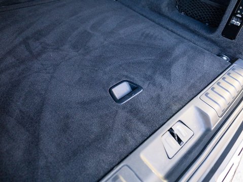 3.0 D300 MHEV Dynamic SE SUV 5dr Diesel Auto 4WD Euro 6 (s/s) (300 ps)